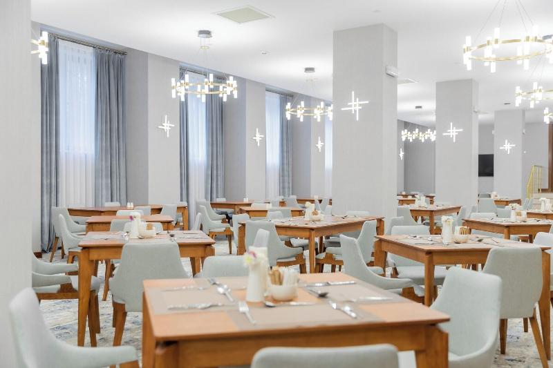 The Central Point Hotel Baku image