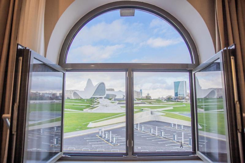The Central Point Hotel Baku image