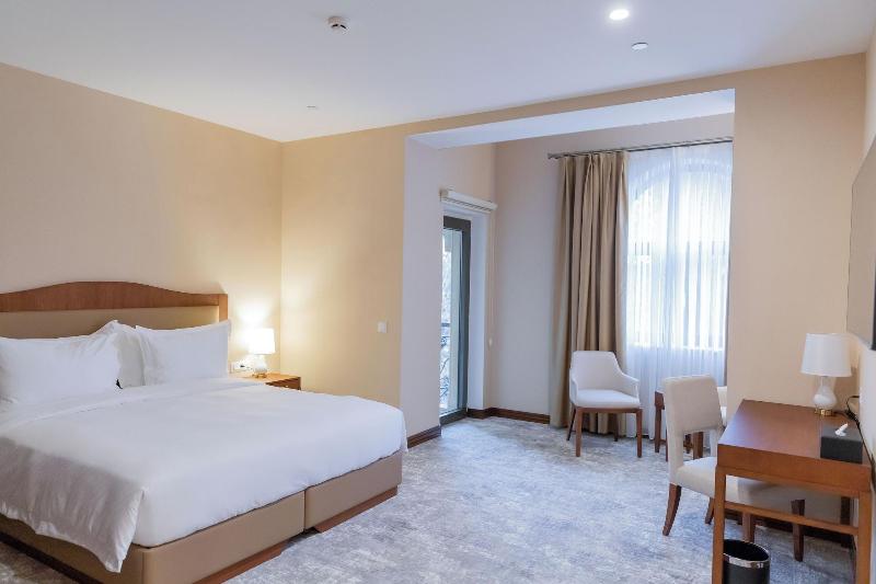 The Central Point Hotel Baku image