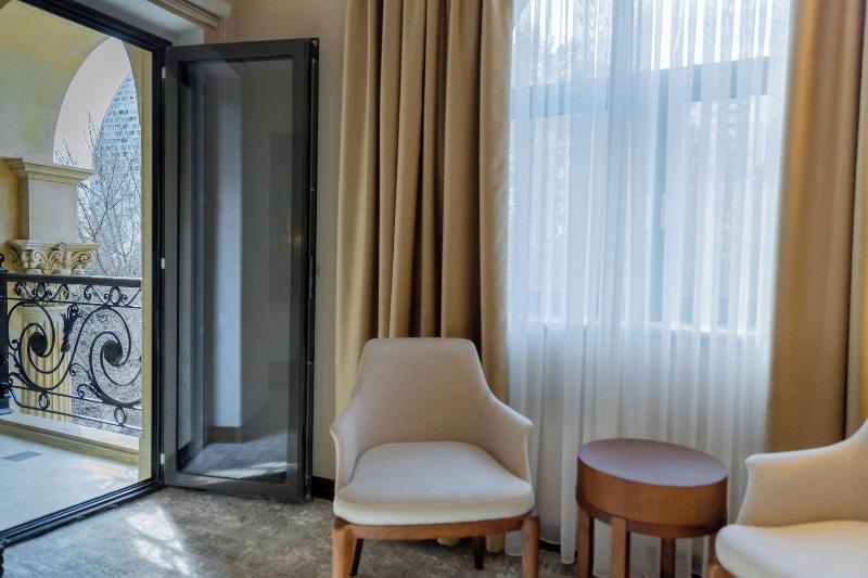 The Central Point Hotel Baku image