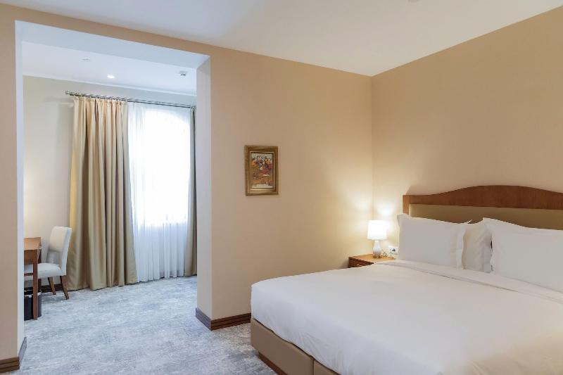 The Central Point Hotel Baku image