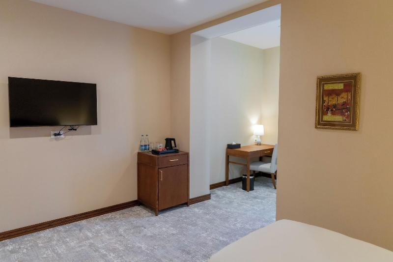 The Central Point Hotel Baku image