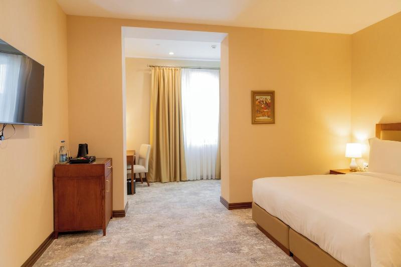The Central Point Hotel Baku image