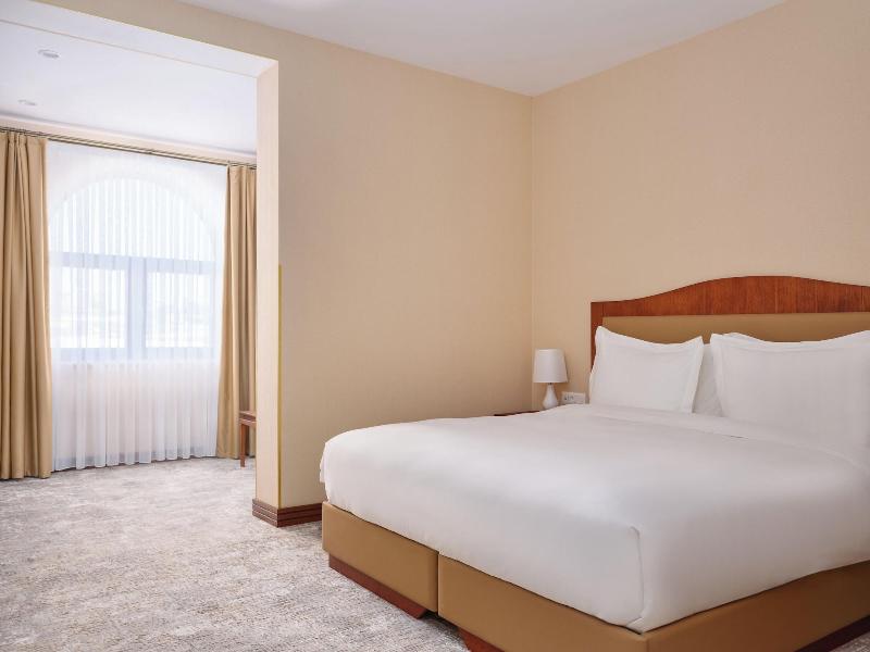 The Central Point Hotel Baku image