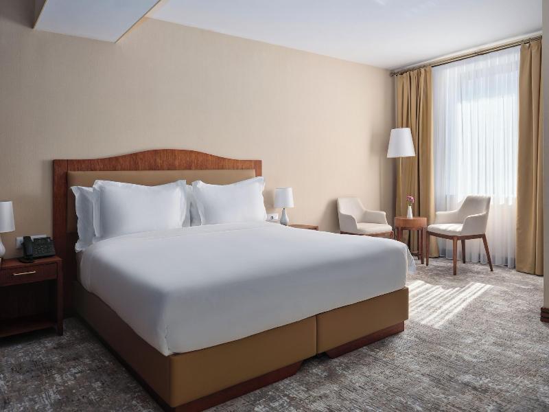 The Central Point Hotel Baku image