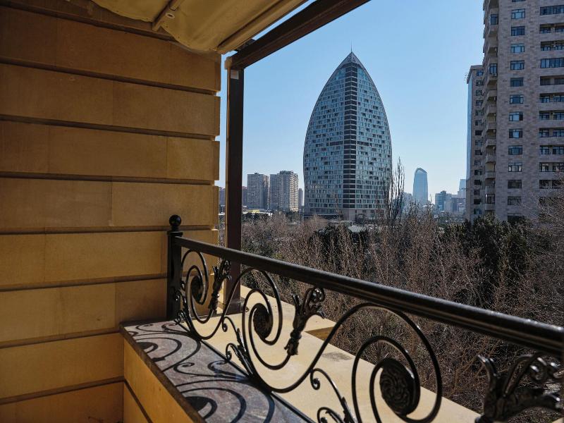 The Central Point Hotel Baku image