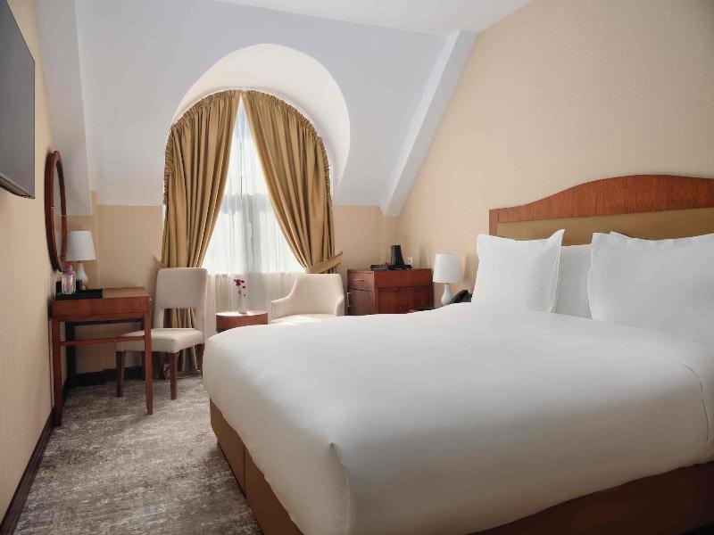 The Central Point Hotel Baku image