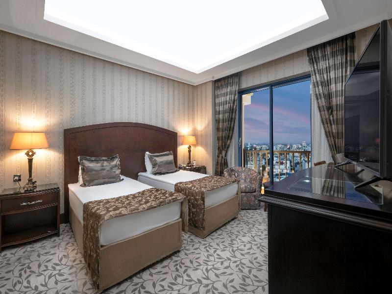 Meri̇t Lefkoşa Hotel & Casi̇no image