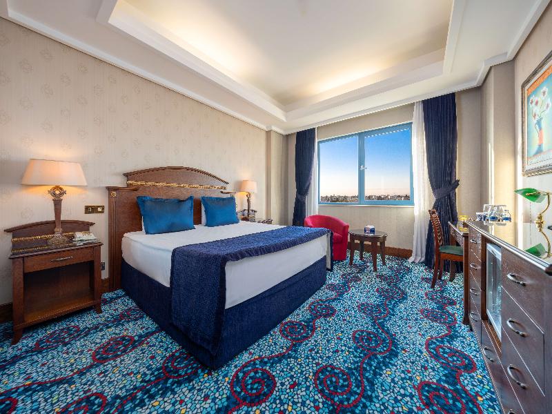 Meri̇t Lefkoşa Hotel & Casi̇no image
