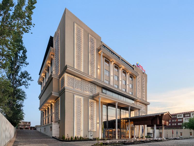 Ramada Encore By Wyndham Rajbagh Srinagar image