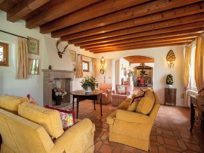 Tenuta Castagnera image