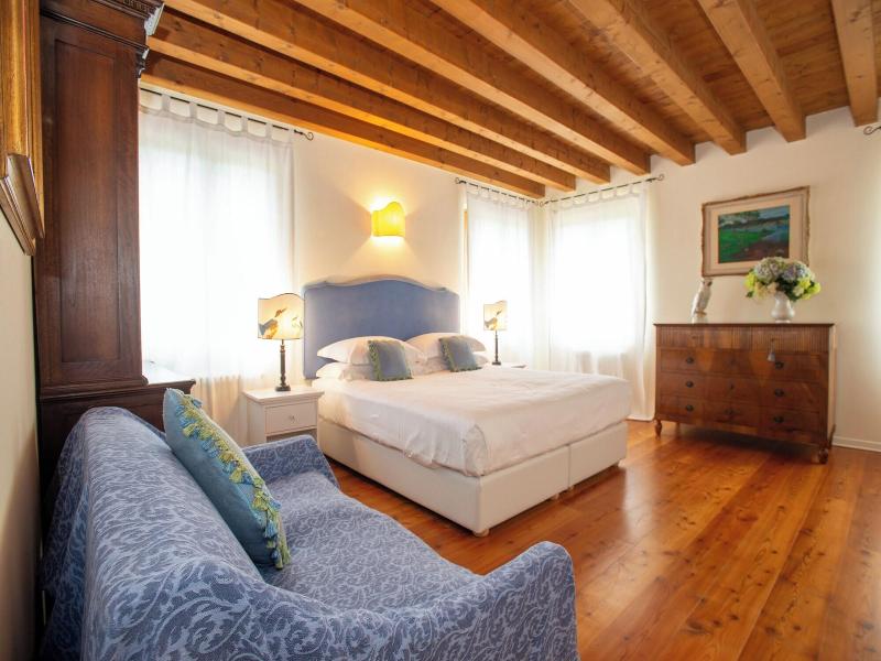 Tenuta Castagnera image