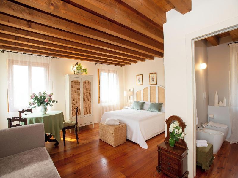 Tenuta Castagnera image