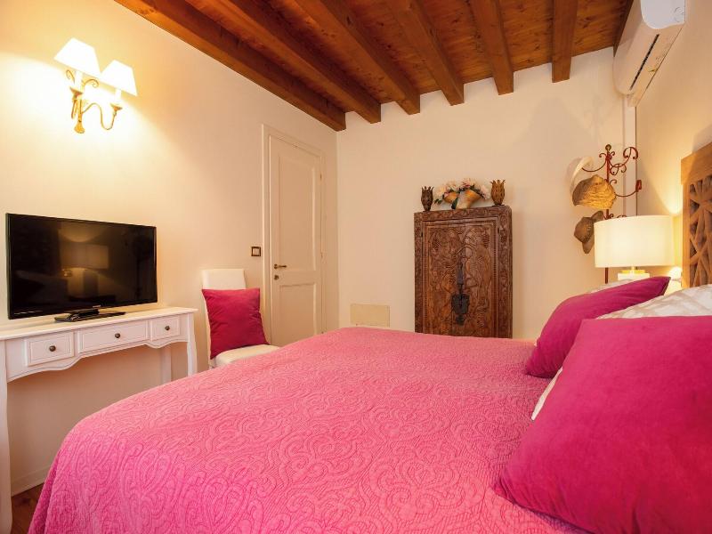 Tenuta Castagnera image