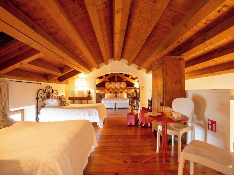 Tenuta Castagnera image