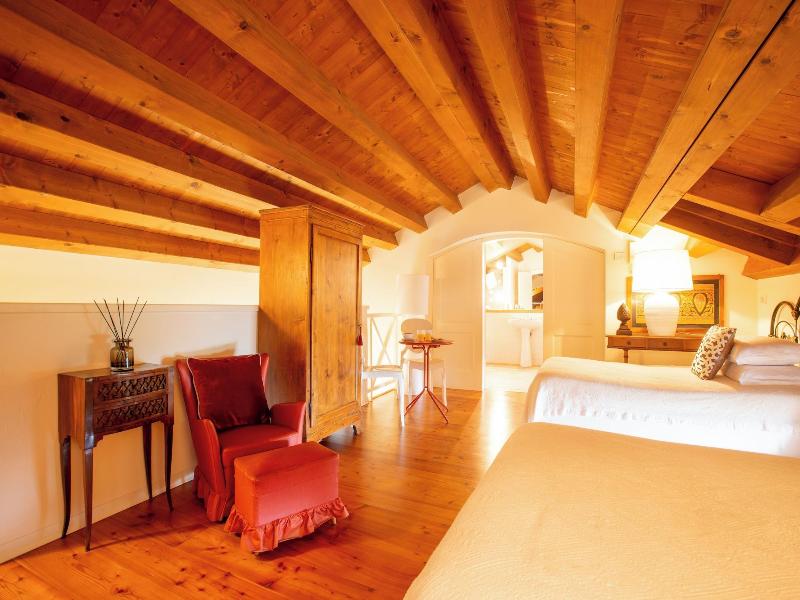 Tenuta Castagnera image