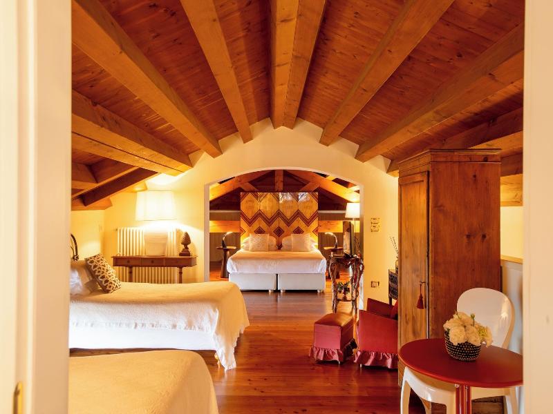 Tenuta Castagnera image