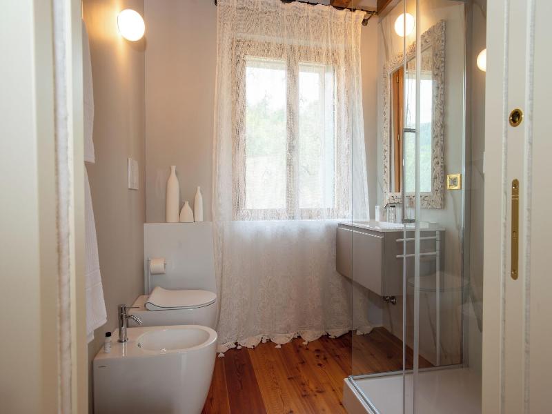 Tenuta Castagnera image