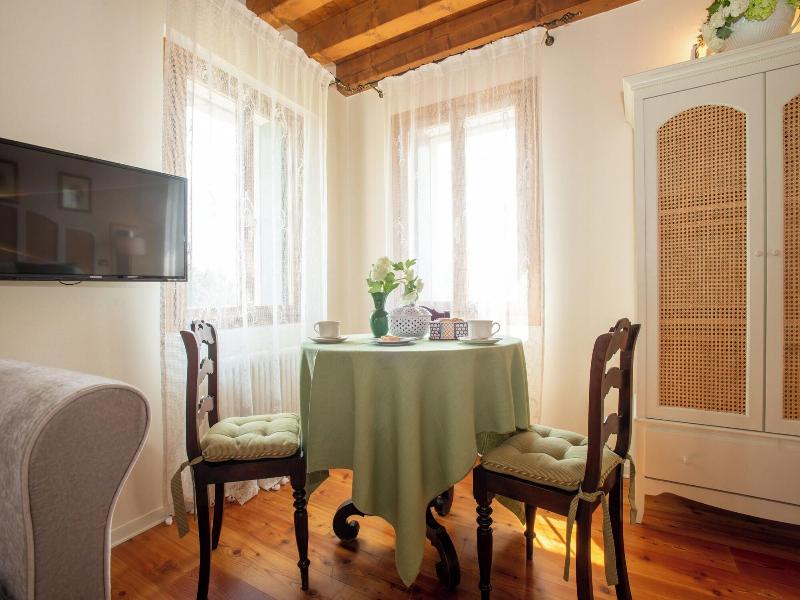 Tenuta Castagnera image
