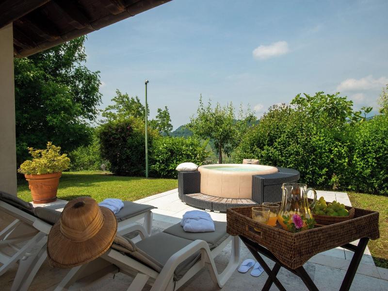 Tenuta Castagnera image
