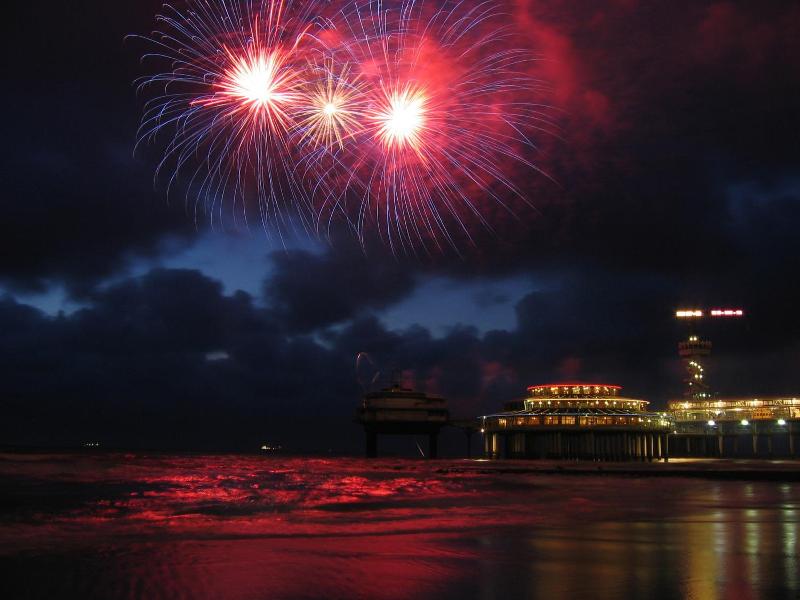 De Pier Suites image