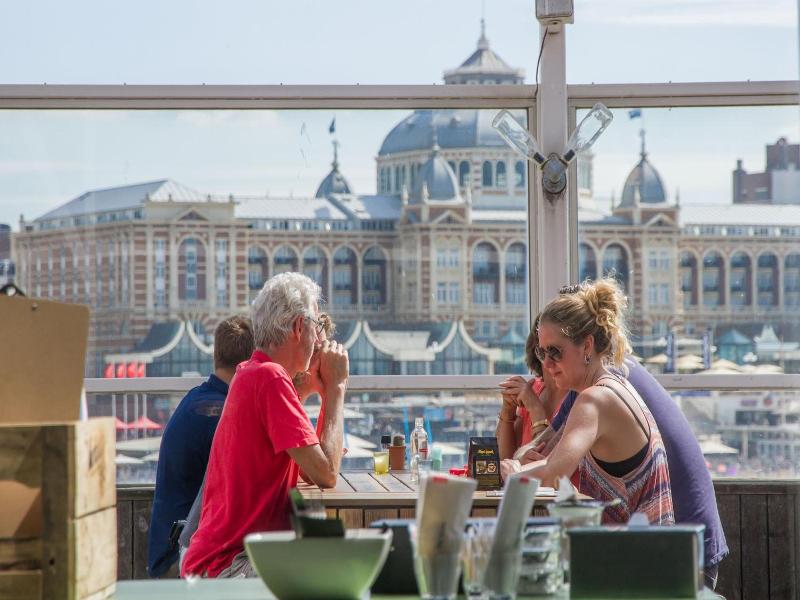 De Pier Suites image