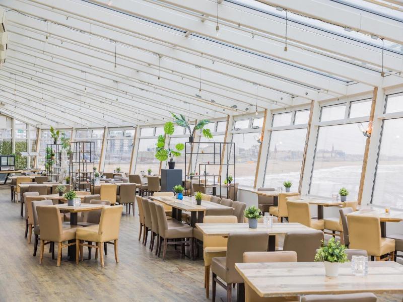 De Pier Suites image