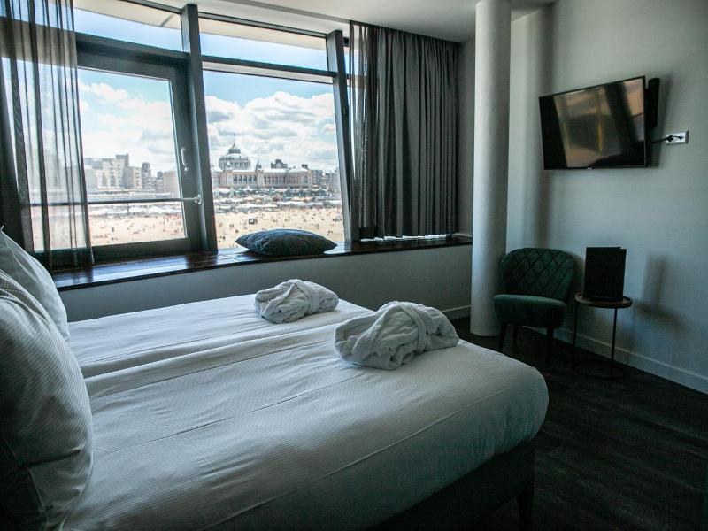 De Pier Suites image