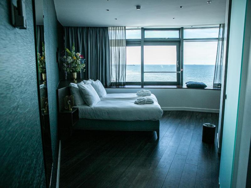 De Pier Suites image
