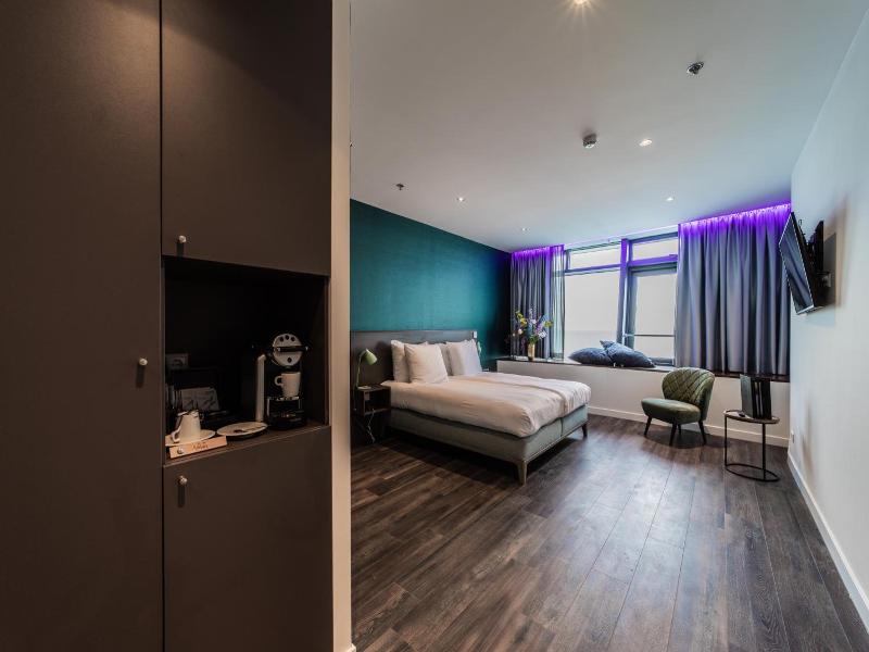 De Pier Suites image