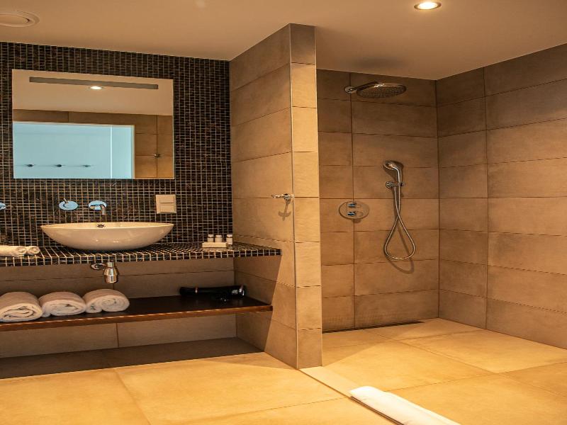 De Pier Suites image
