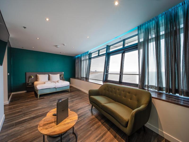 De Pier Suites image