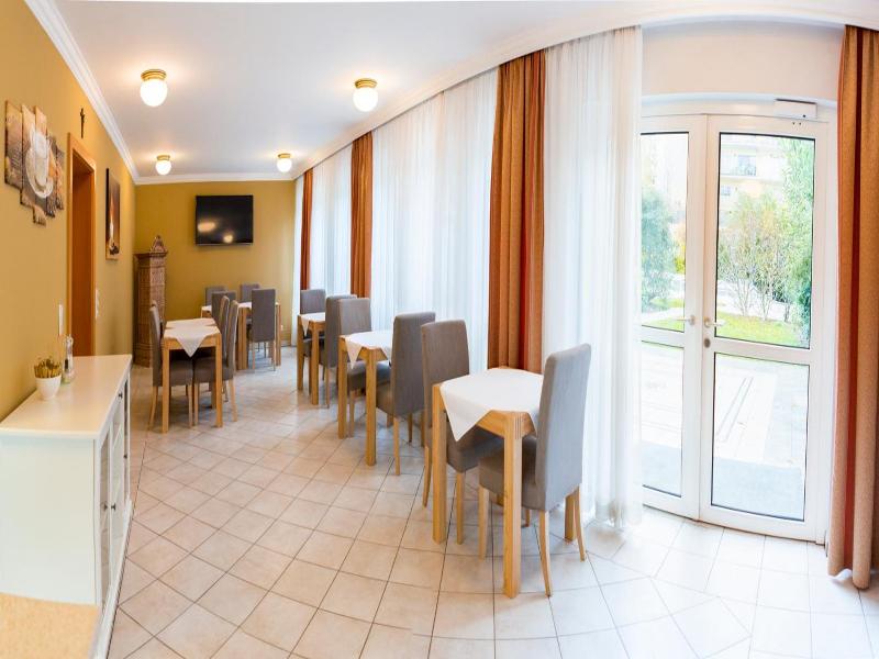 Residenz Donaucity image