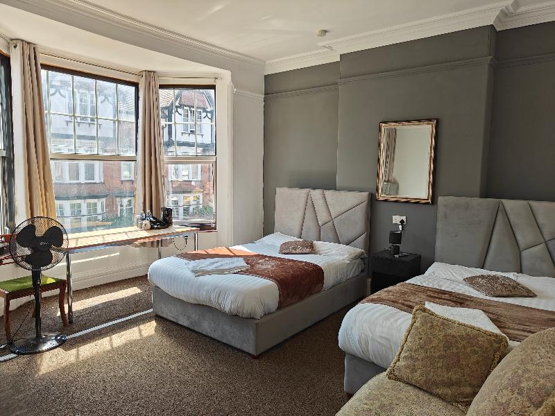 Bed room