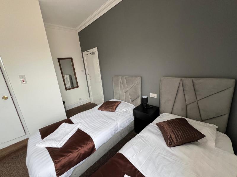 Bed room