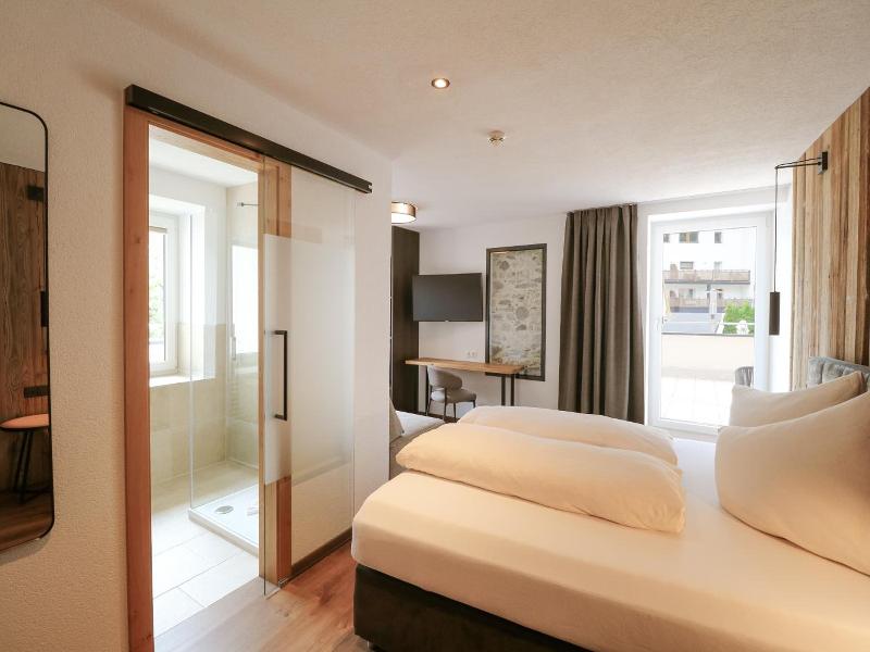 Hotel Traube image