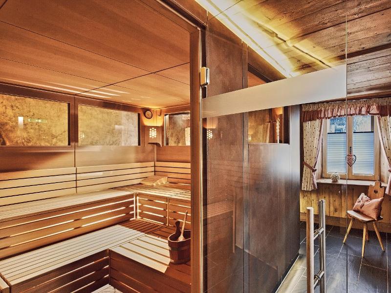 Hotel Traube image
