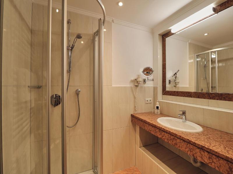 Hotel Traube image