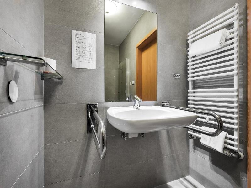 Hotel Olivia image