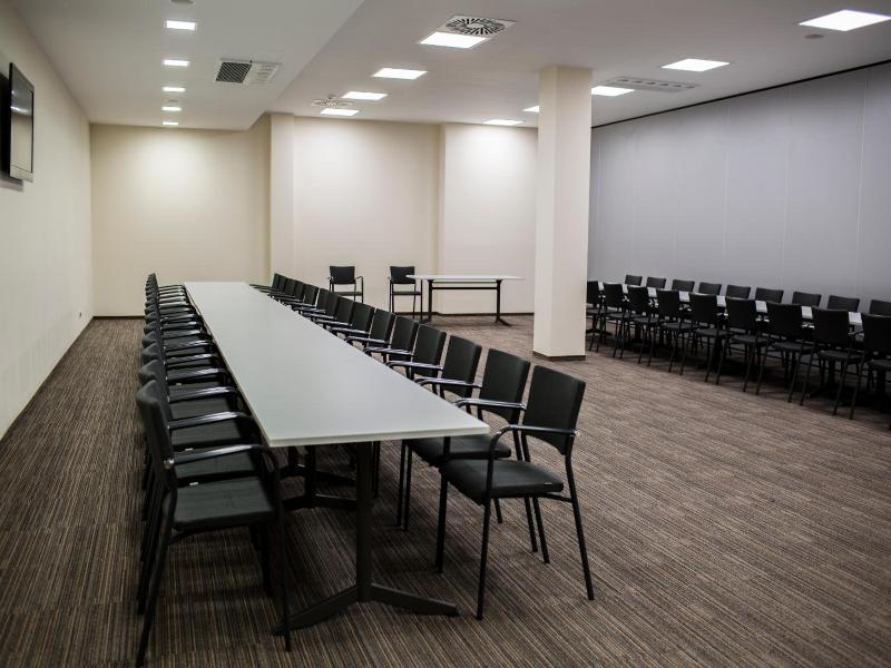 Hotel Meeting image