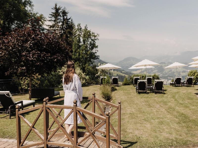 Gut Berg Naturhotel image