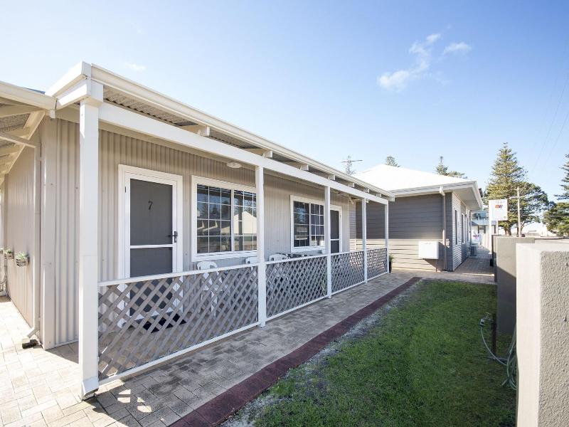 Clearwater Motel Apartments