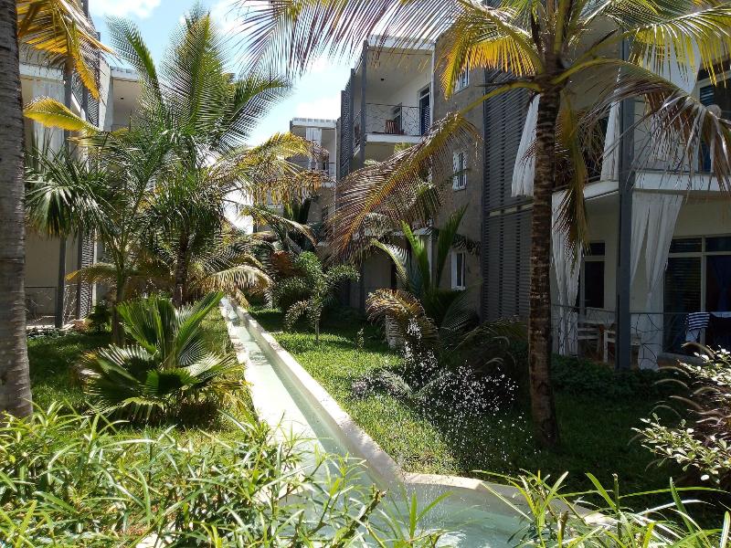 Aqua Resort image