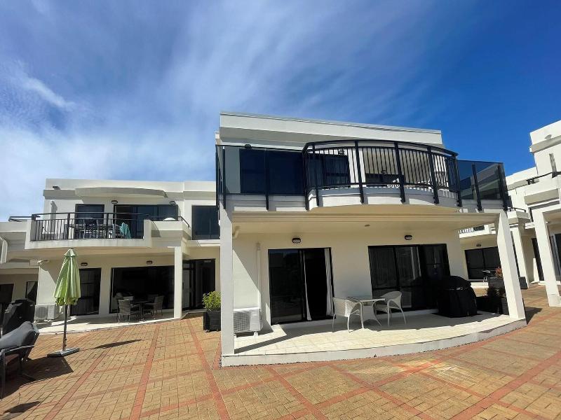 Ocean Breeze Resort Pauanui image