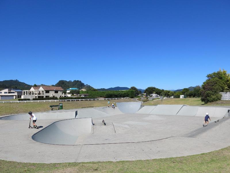Ocean Breeze Resort Pauanui image
