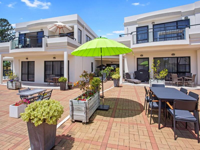 Ocean Breeze Resort Pauanui image
