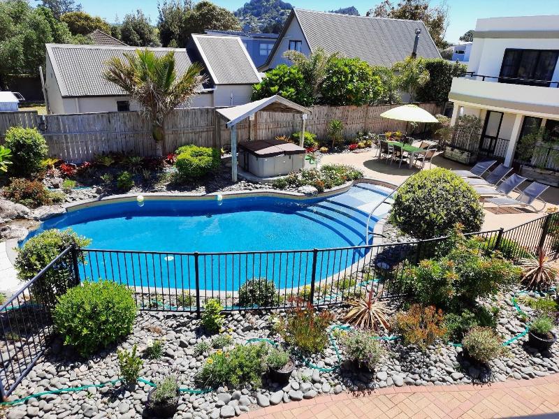 Ocean Breeze Resort Pauanui image