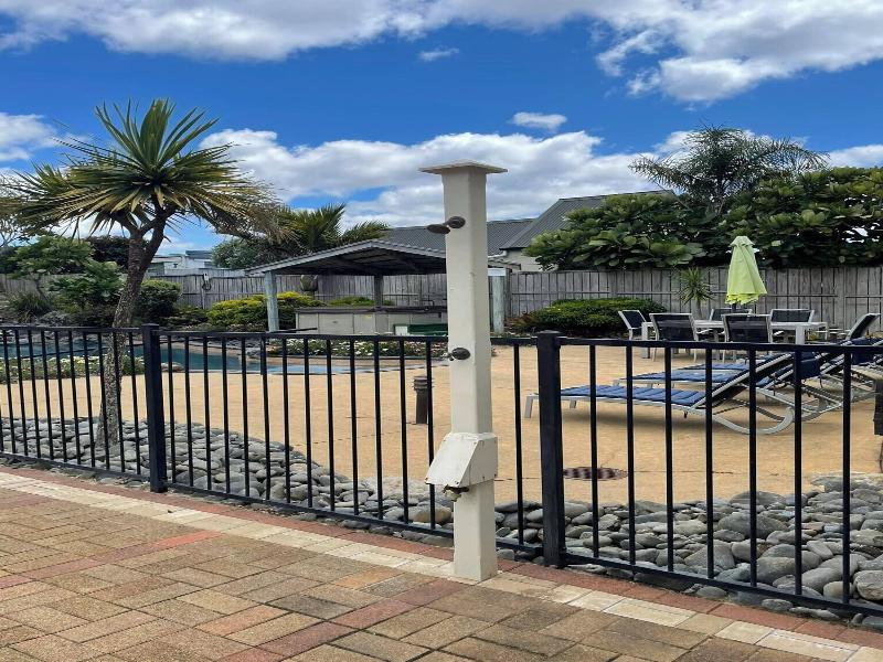 Ocean Breeze Resort Pauanui image