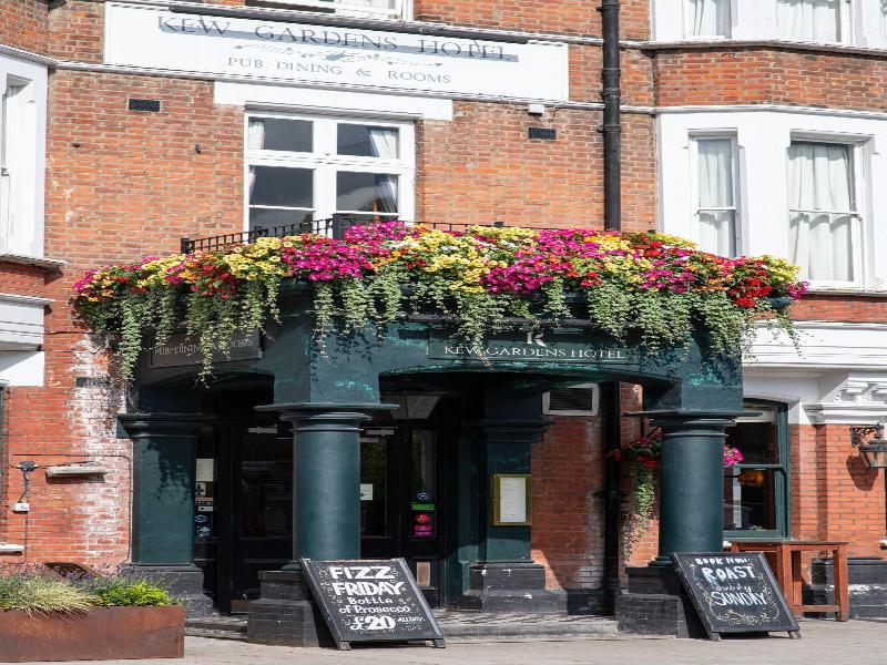 Kew Gardens Hotel image
