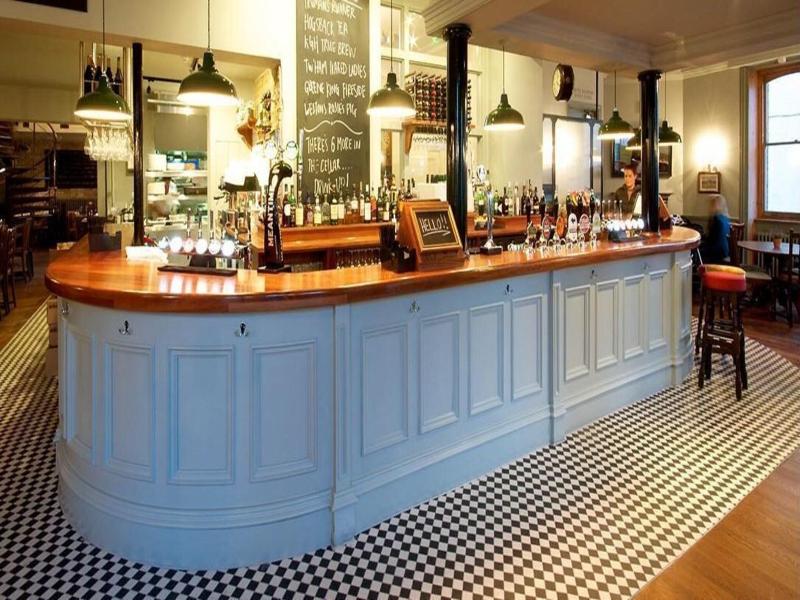 Kew Gardens Hotel image